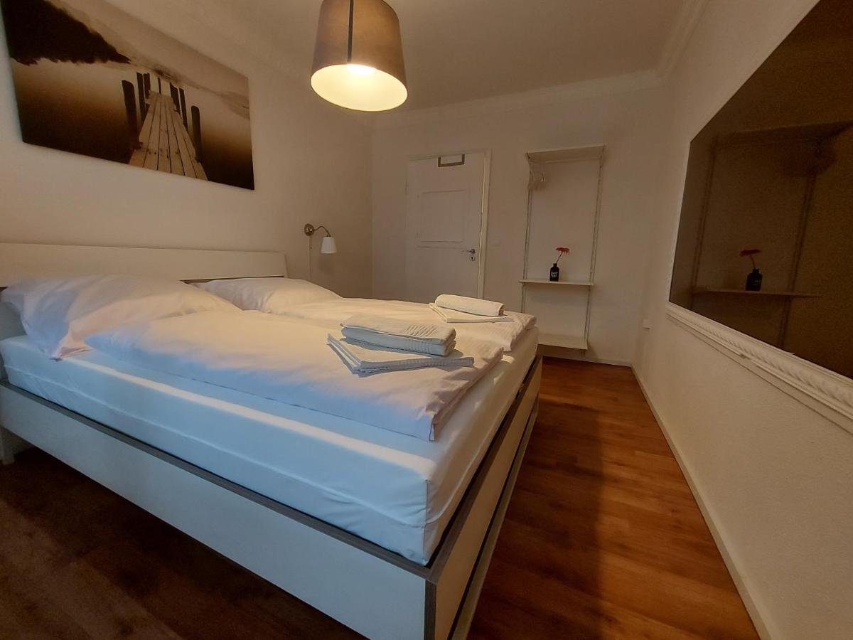 Overnight Apartment Cologne Exterior photo